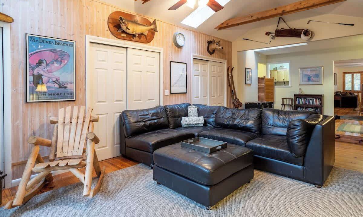 Photo of Livingroom in Union Pier