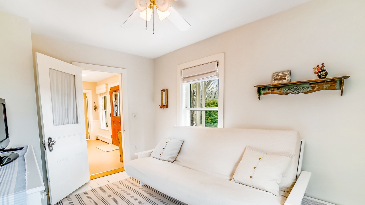 Photo of Livingroom in Lincoln