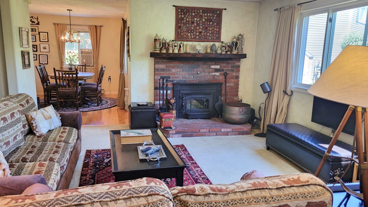Photo of Livingroom in North Woodstock