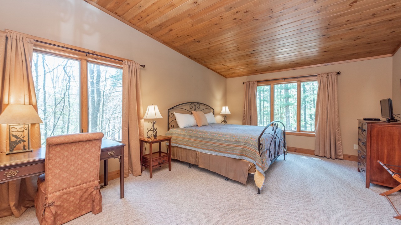 Photo of Bedroom in North Glade Hills