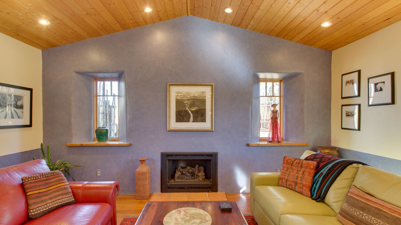 Photo of Livingroom in Taos