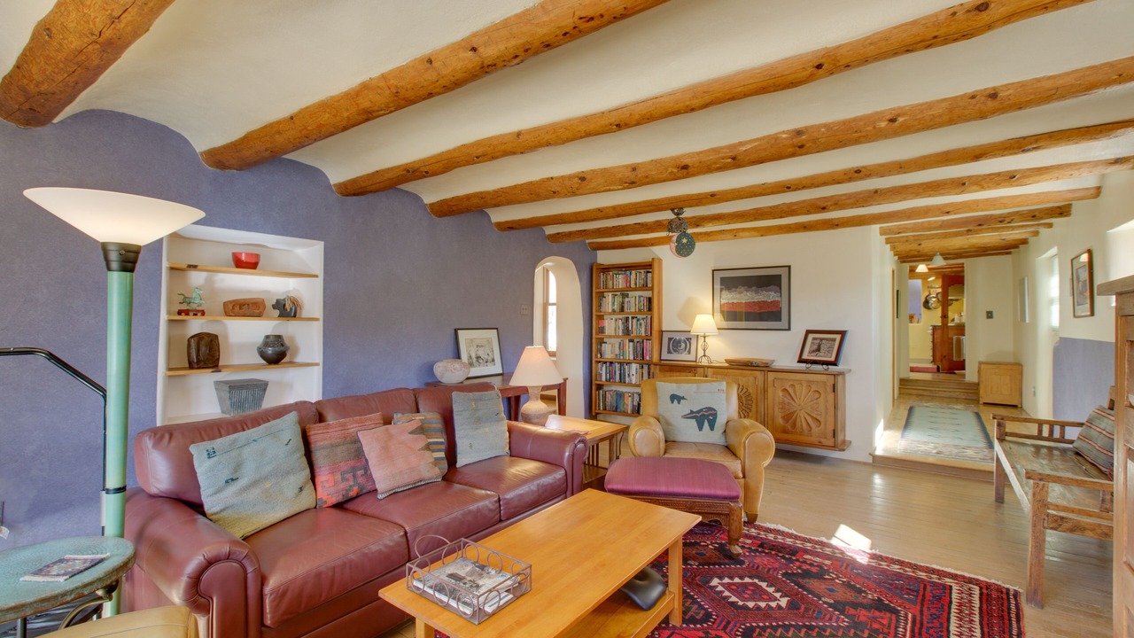 Photo of Livingroom in Taos