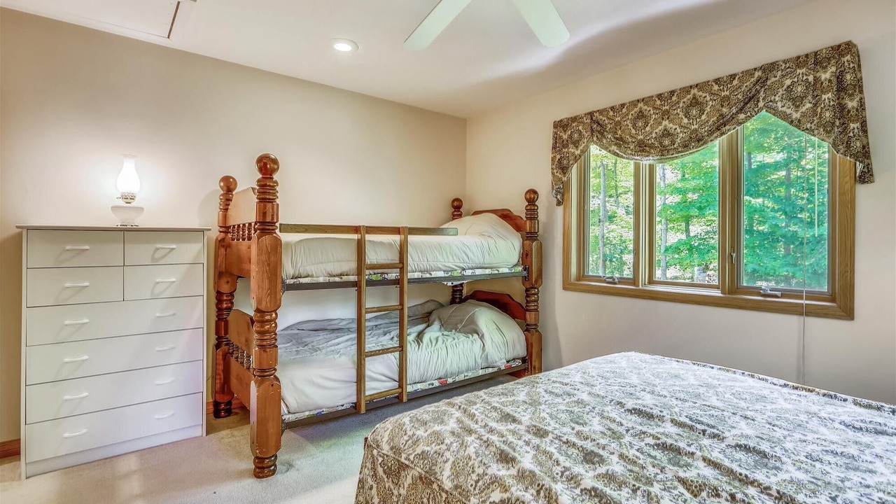 Photo of Bedroom in Timberline