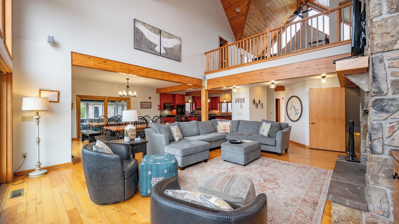 Photo of Livingroom in Waterfront Greens