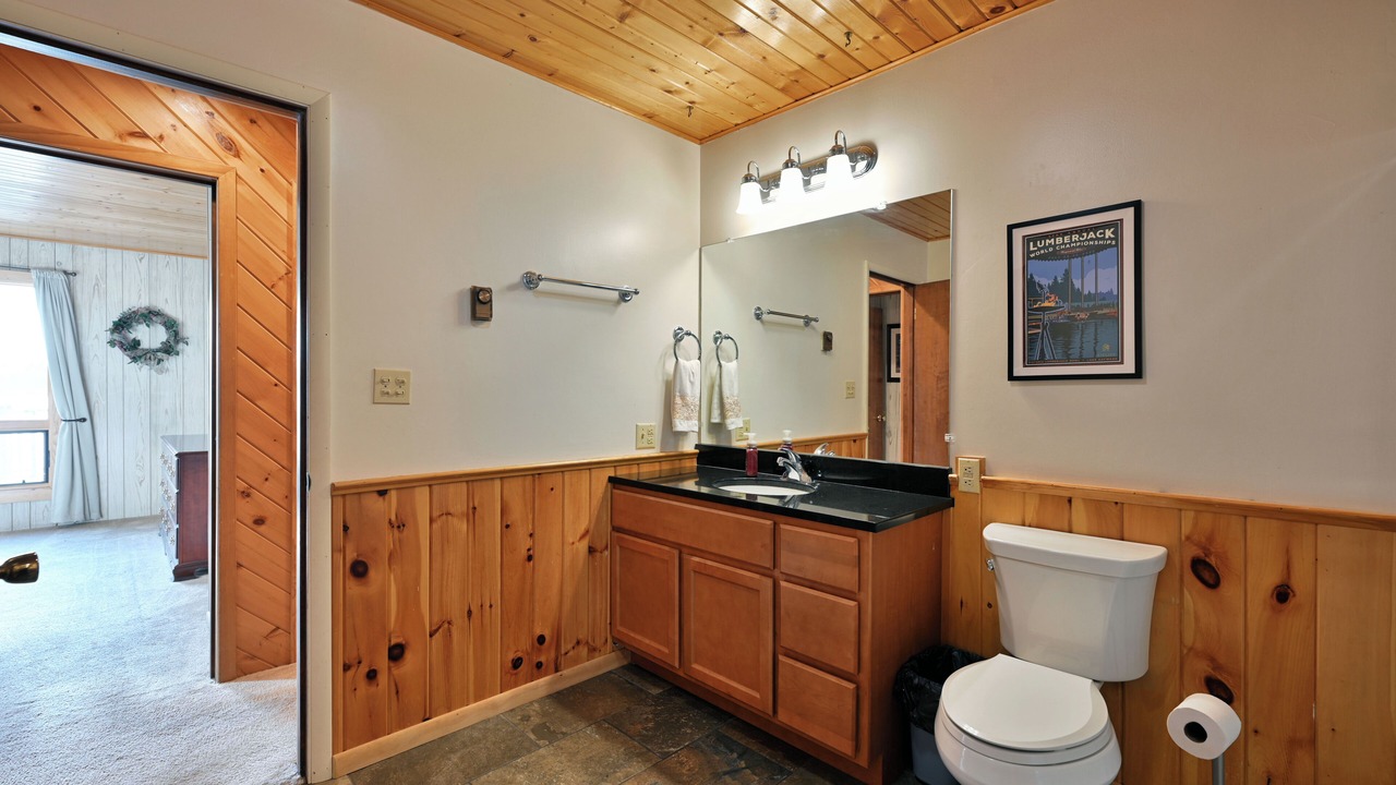 Photo of Bathroom in Cable