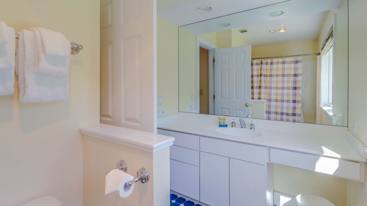 Photo of Bathroom in Brownsville