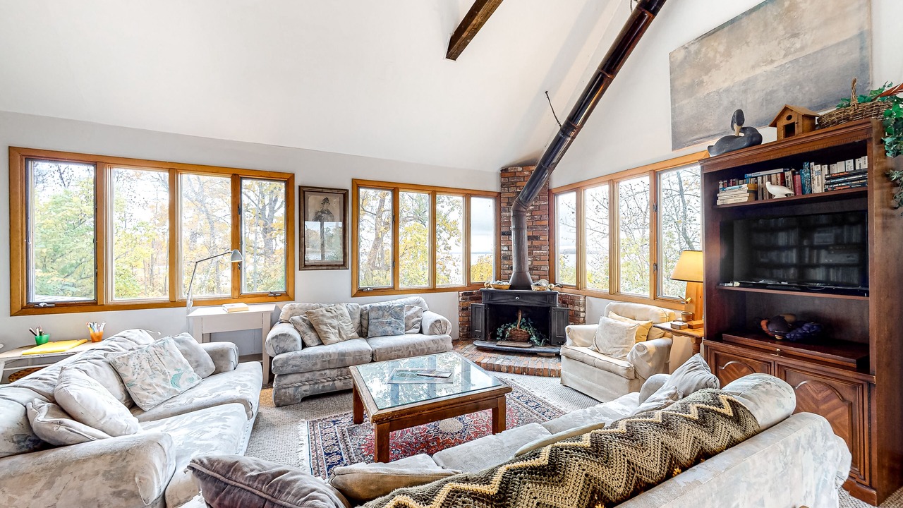 Photo of Livingroom in Isle La Motte