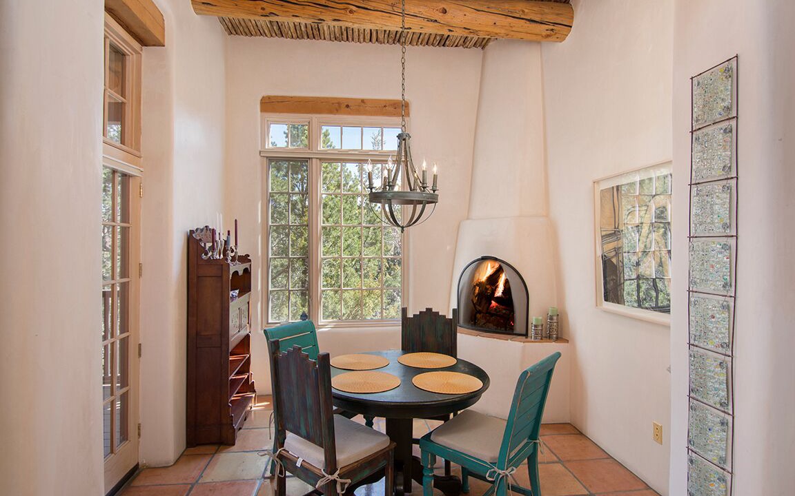 Photo of Livingroom in Historic Eastside