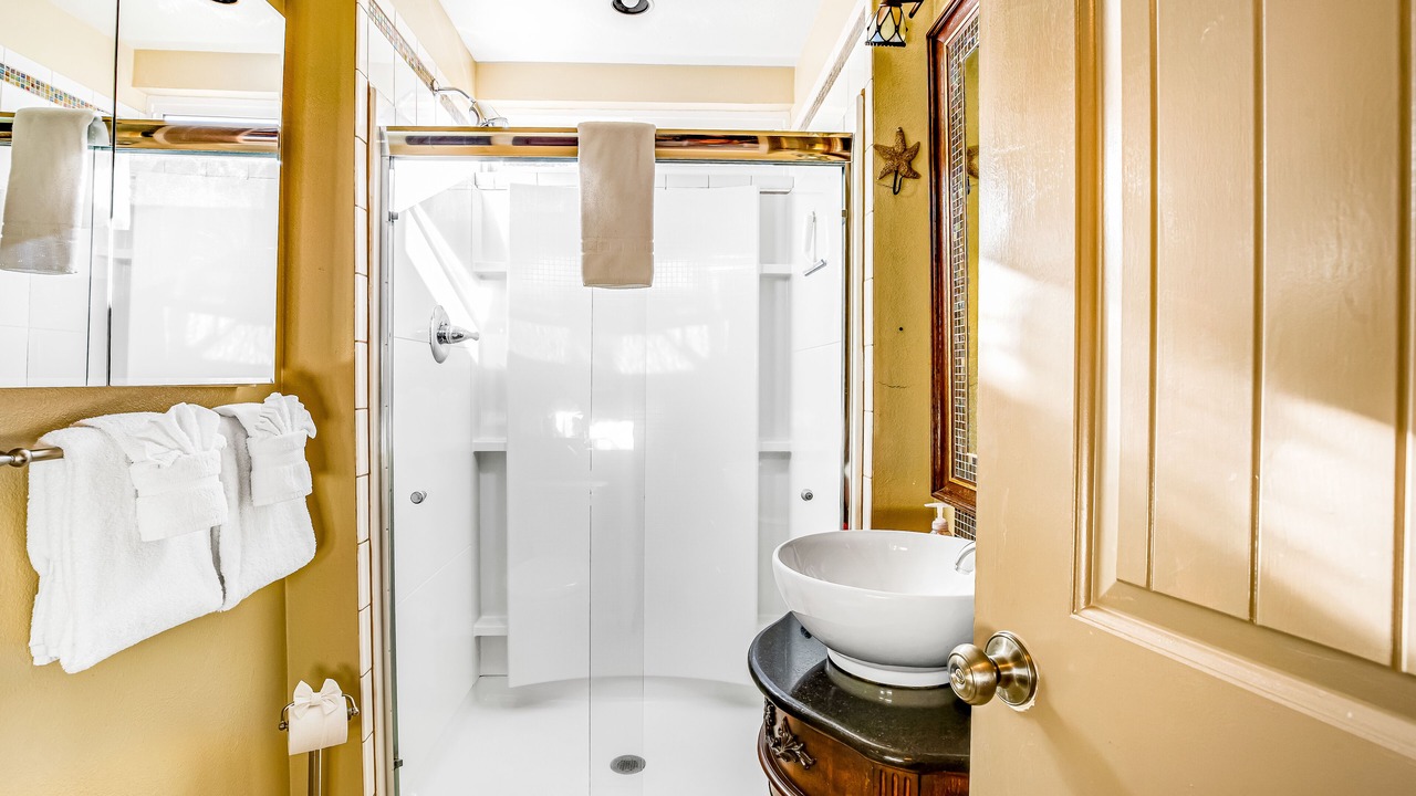 Photo of Bathroom in Gearhart