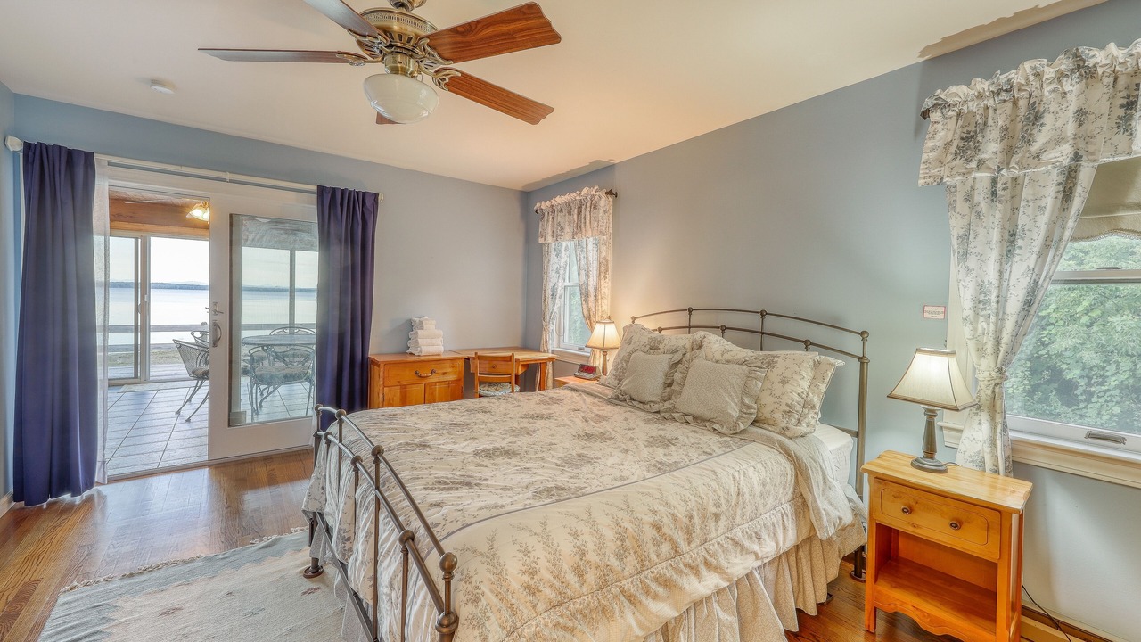 Photo of Bedroom in North Hero