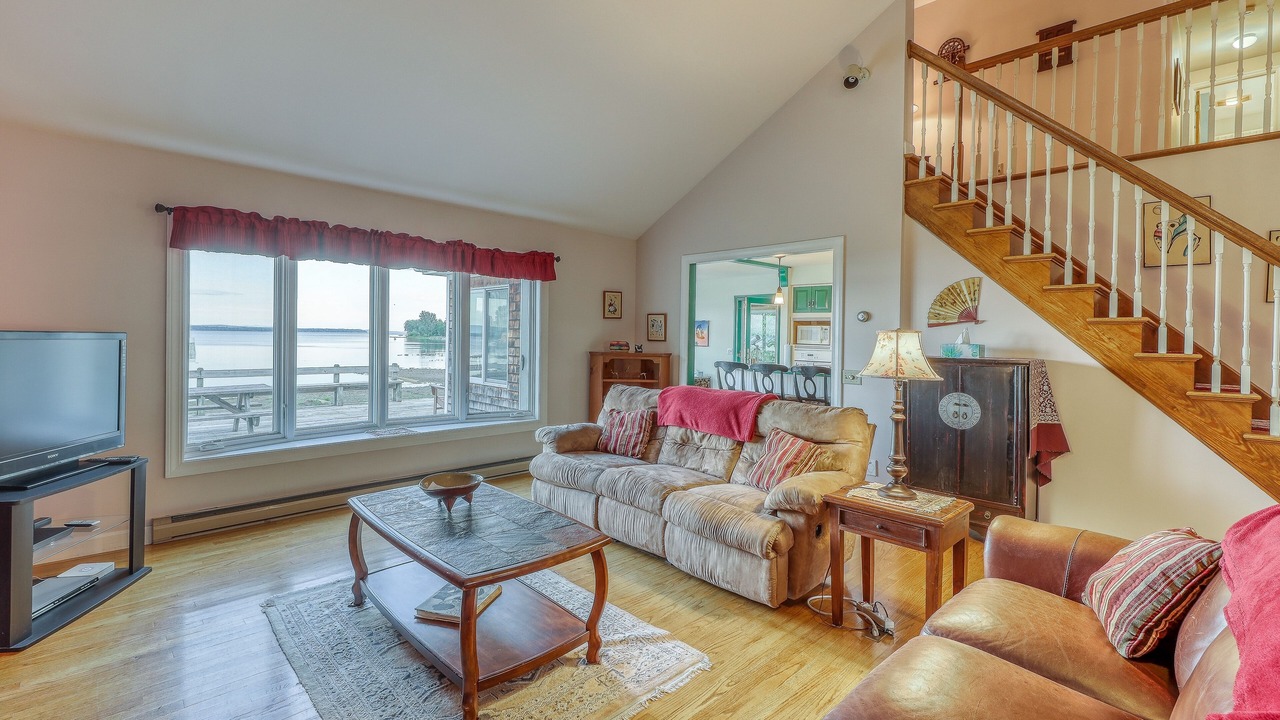 Photo of Livingroom in North Hero