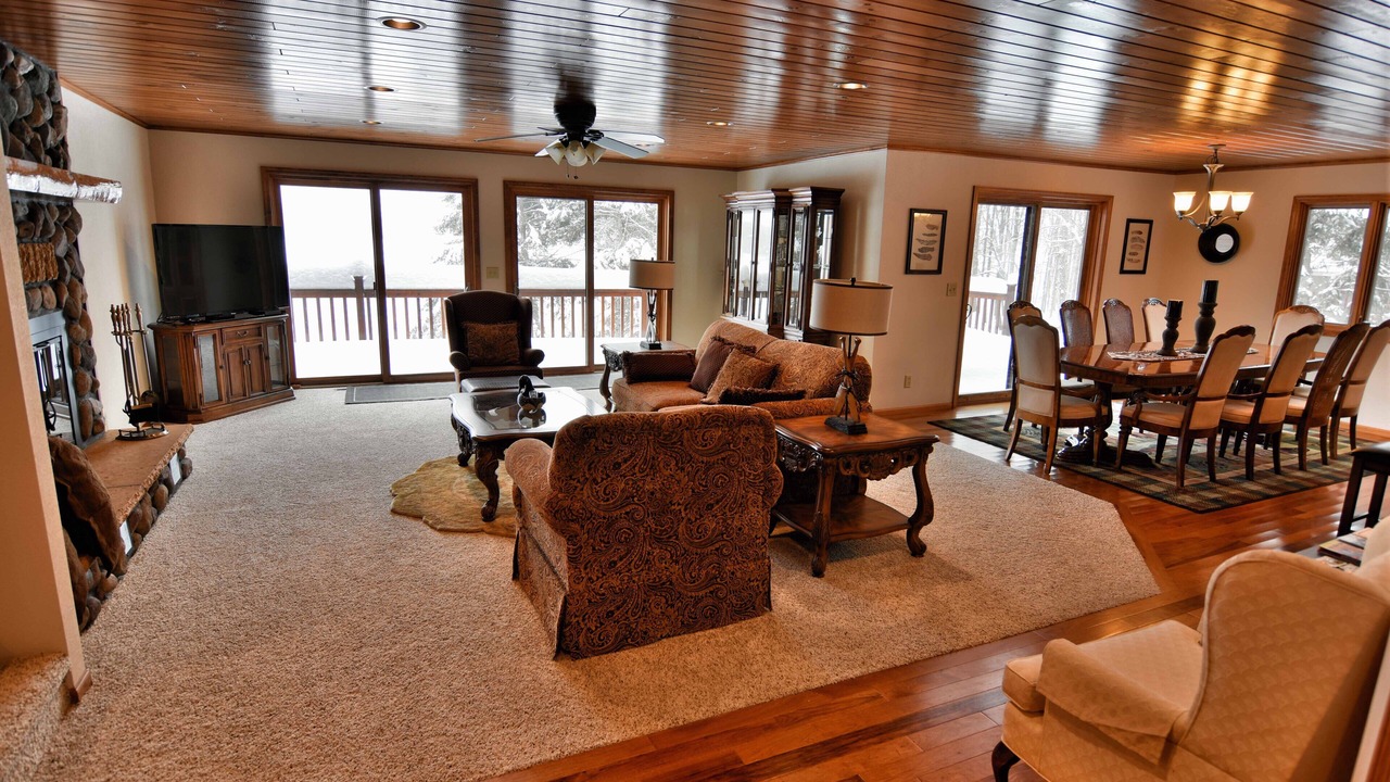 Photo of Livingroom in Cable