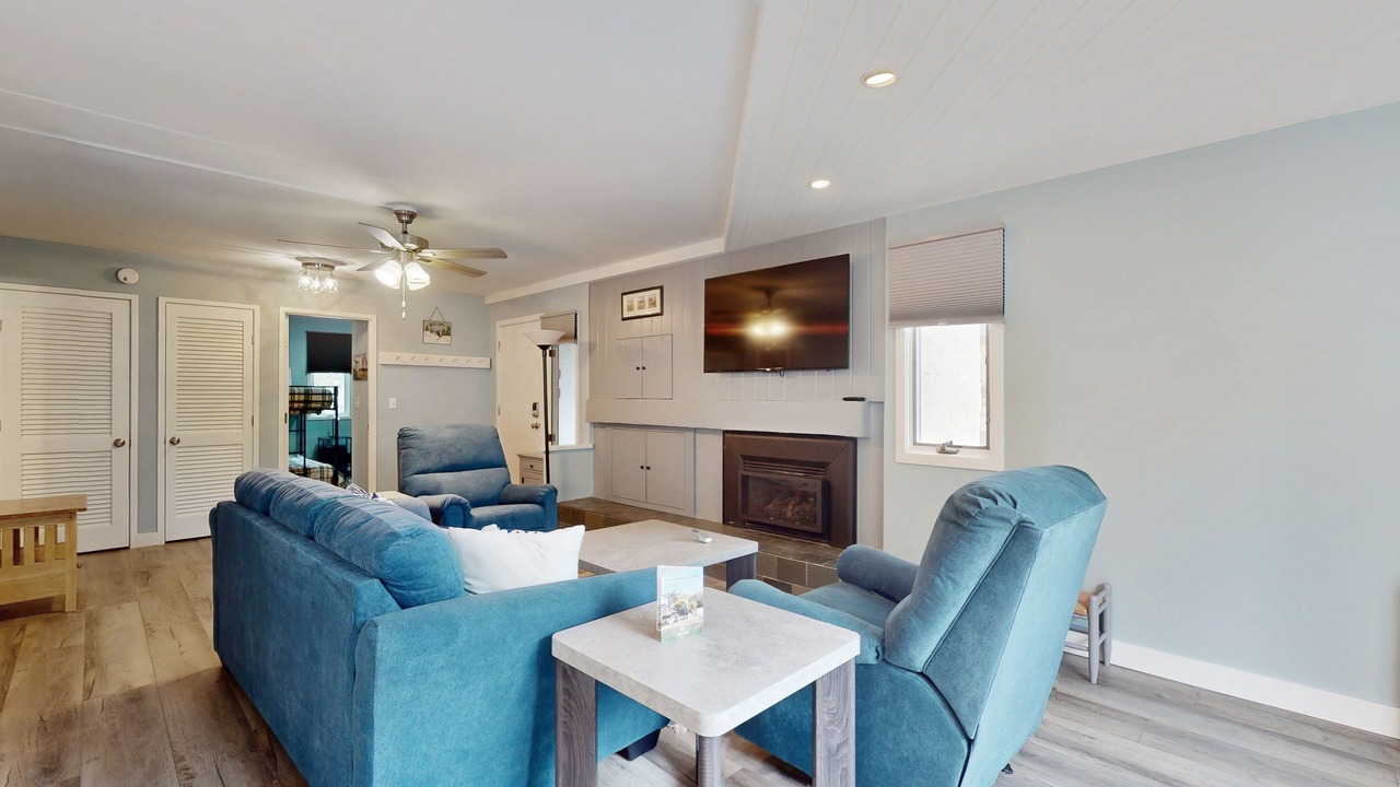 Photo of Livingroom in Warren