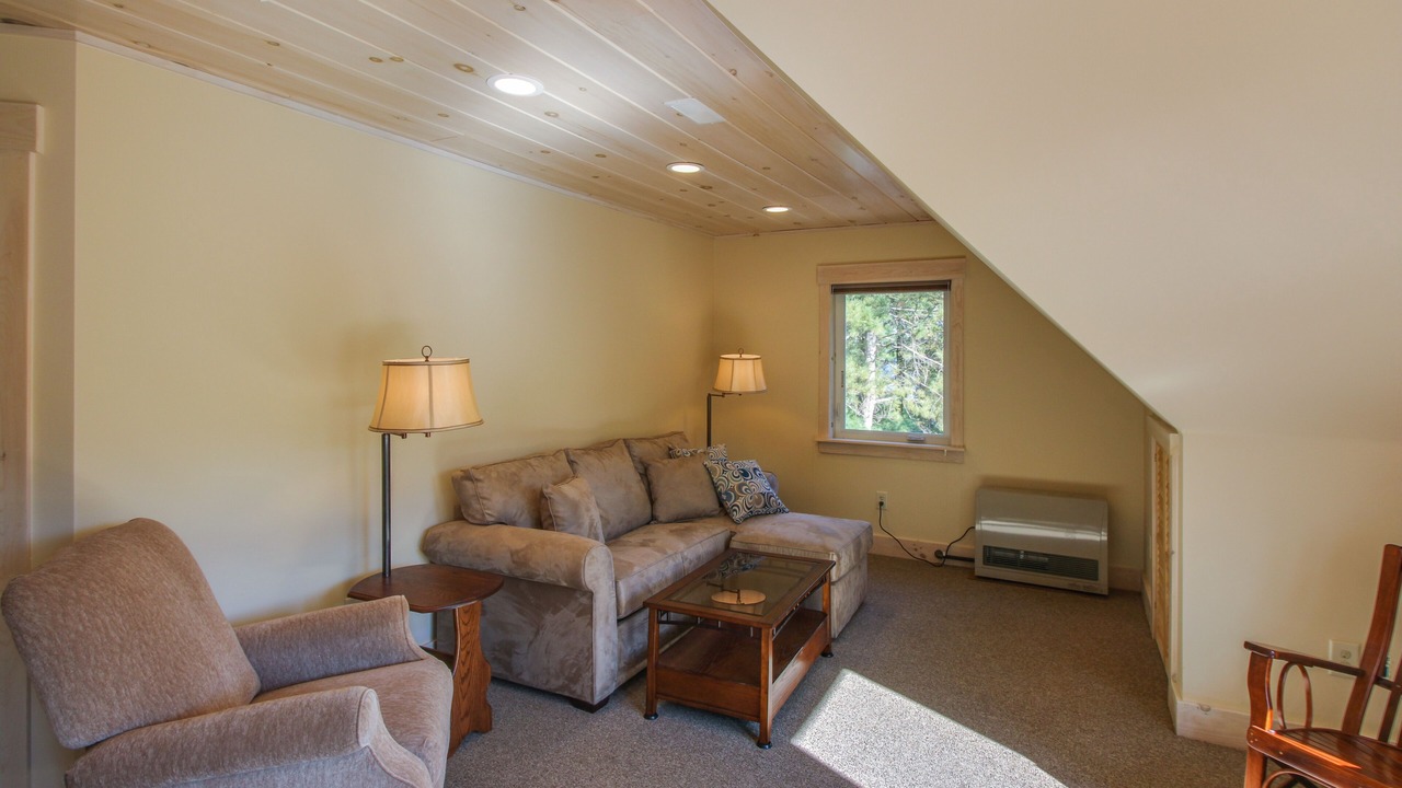 Photo of Livingroom in North Hero