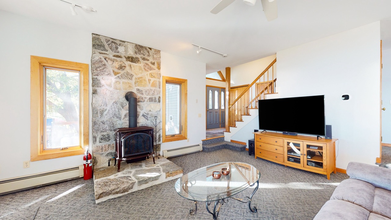 Photo of Livingroom in Malletts Bay