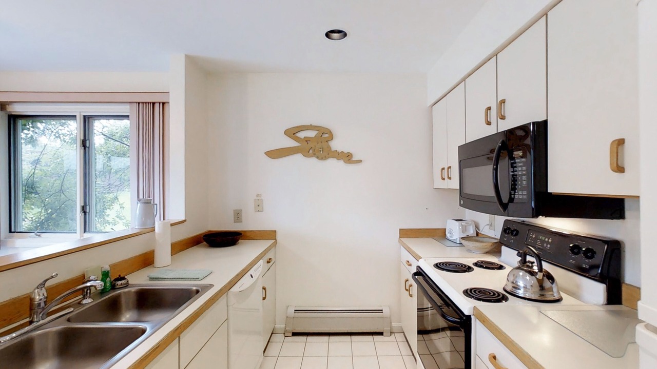 Photo of Kitchen in Stowe Area