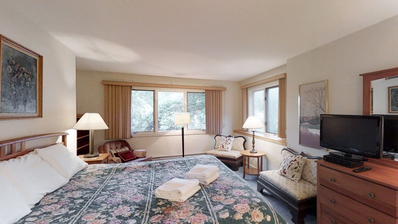Photo of Bedroom in Stowe Area