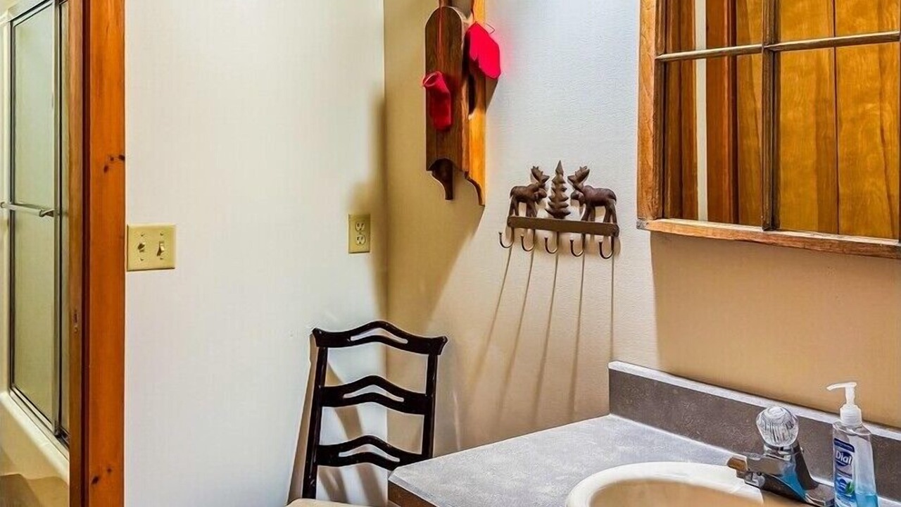 Photo of Bathroom in Inlet