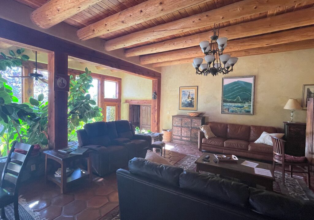 Photo of Livingroom in Valdez
