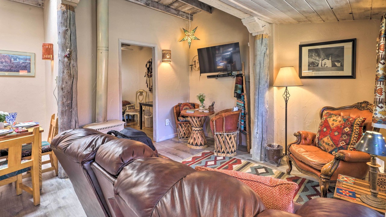 Photo of Livingroom in South Capitol