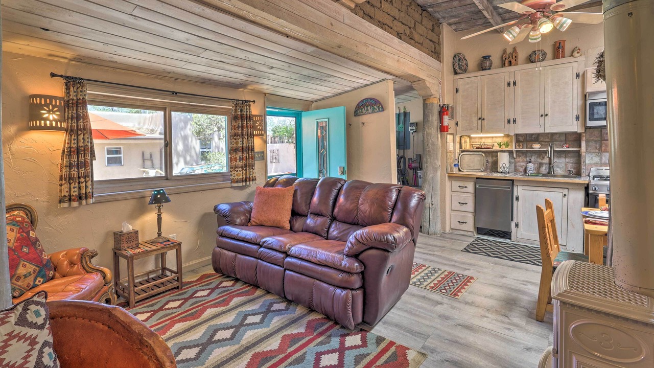Photo of Livingroom in South Capitol