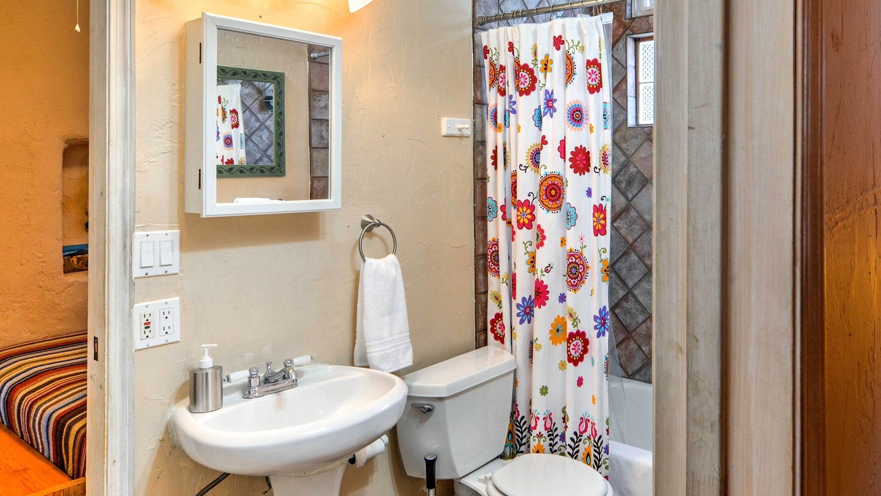 Photo of Bathroom in South Capitol