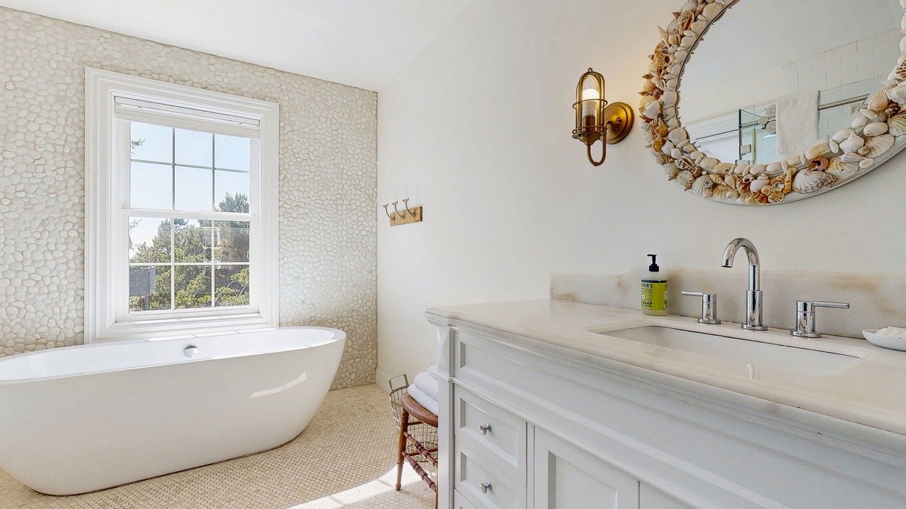 Photo of Bathroom in Agate Beach