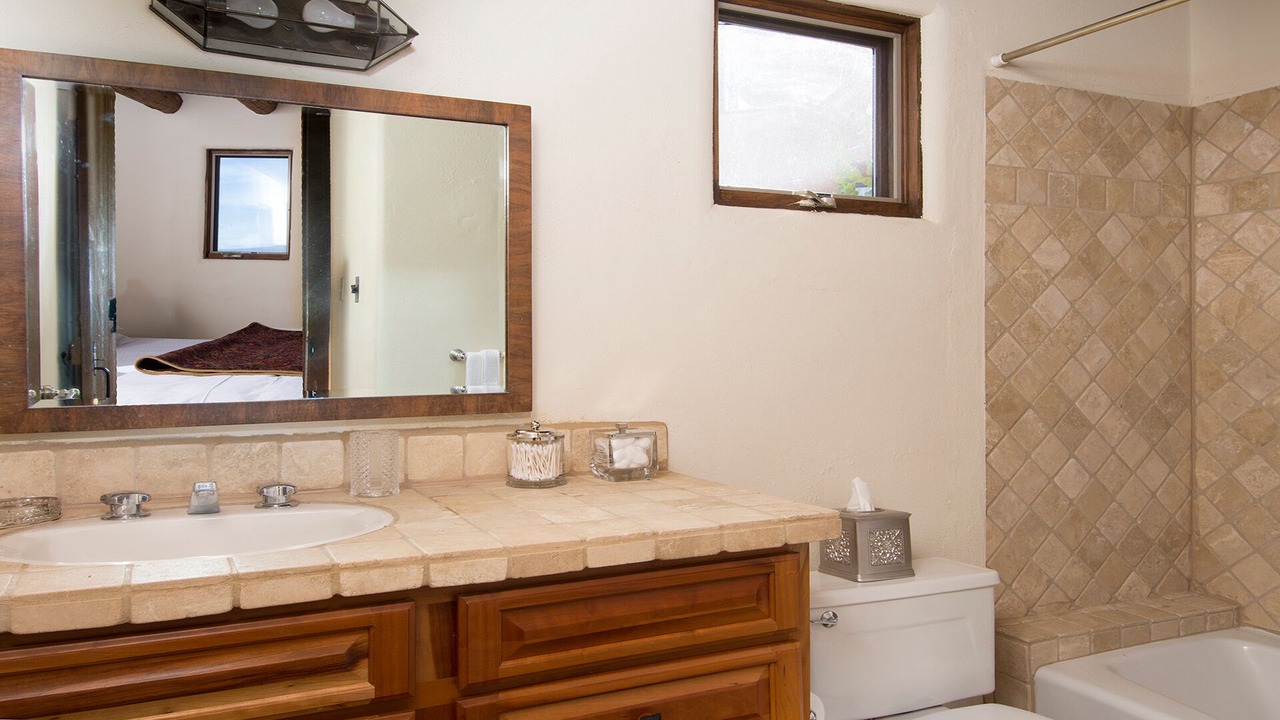 Photo of Bathroom in La Tierra