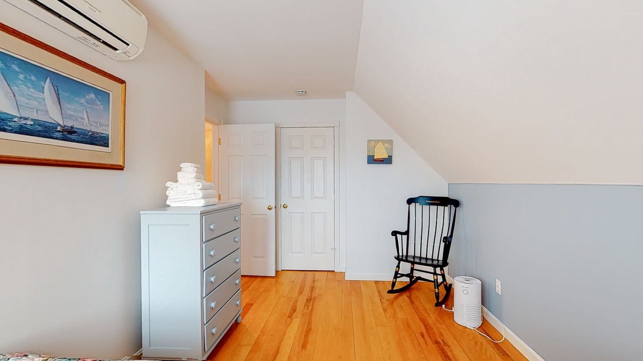 Photo of Bedroom in Waterbury Center