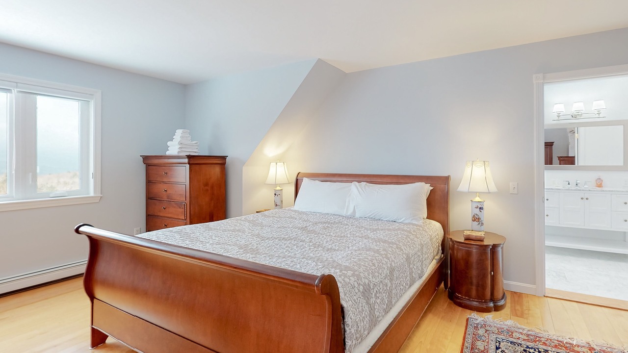 Photo of Bedroom in Waterbury Center
