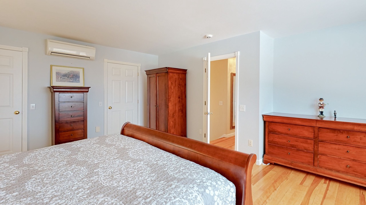 Photo of Bedroom in Waterbury Center