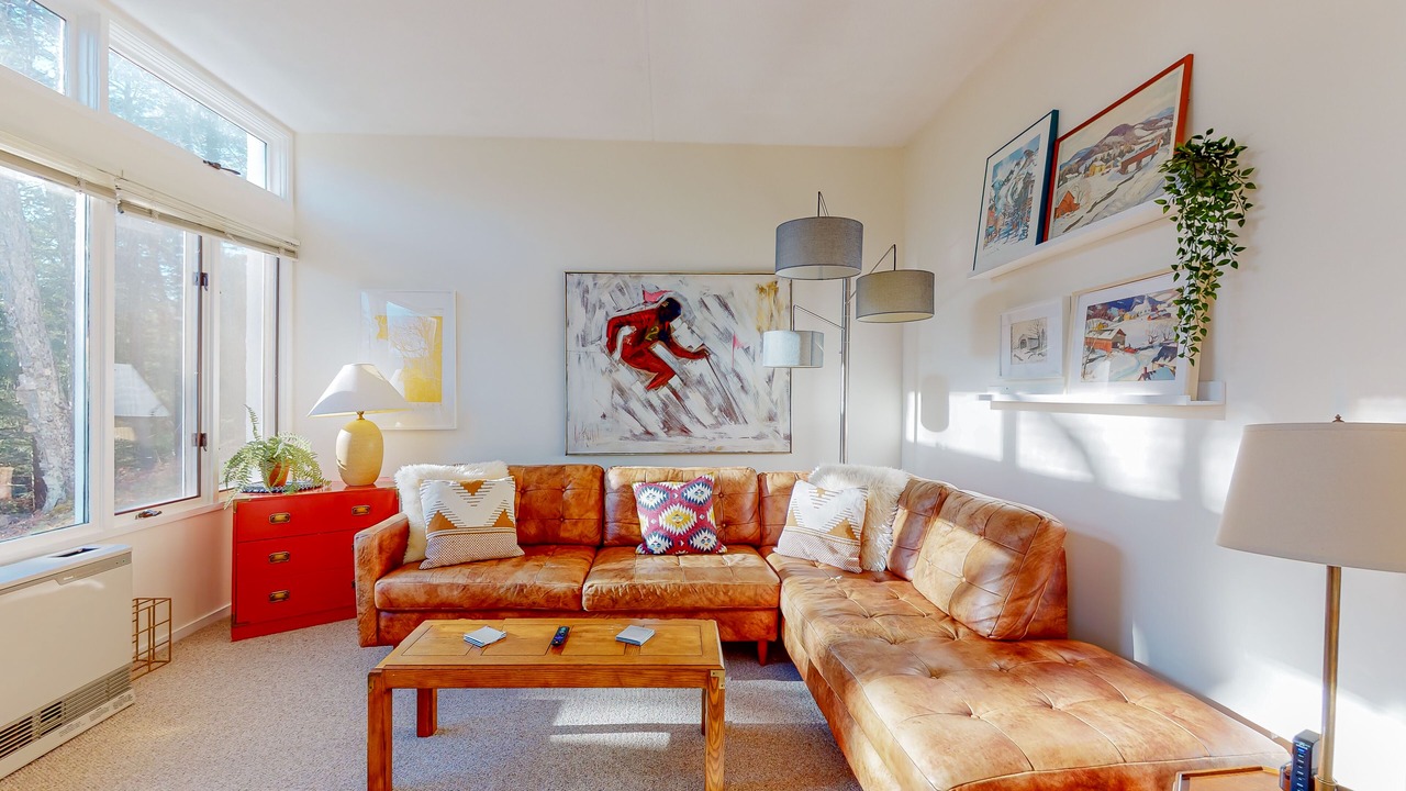 Photo of Livingroom in Warren