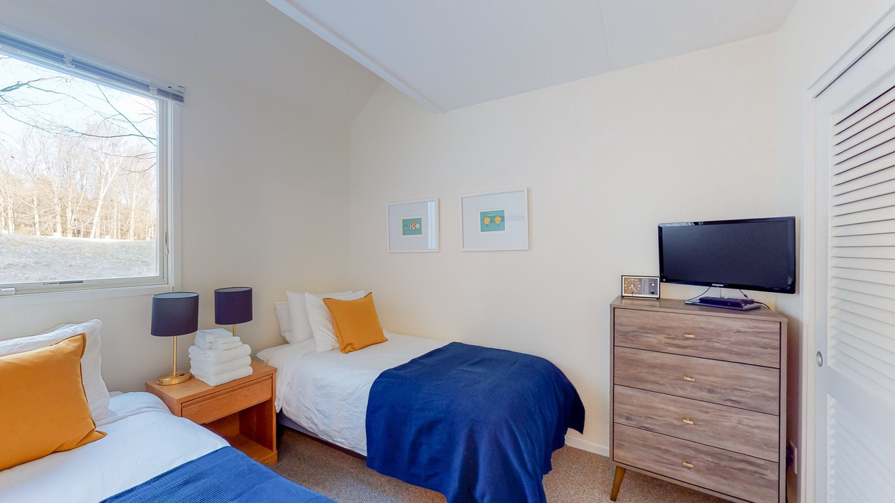 Photo of Bedroom in Warren