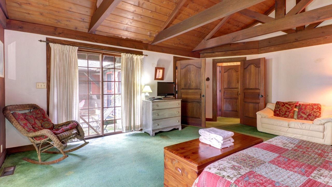 Photo of Bedroom in Blakeslee