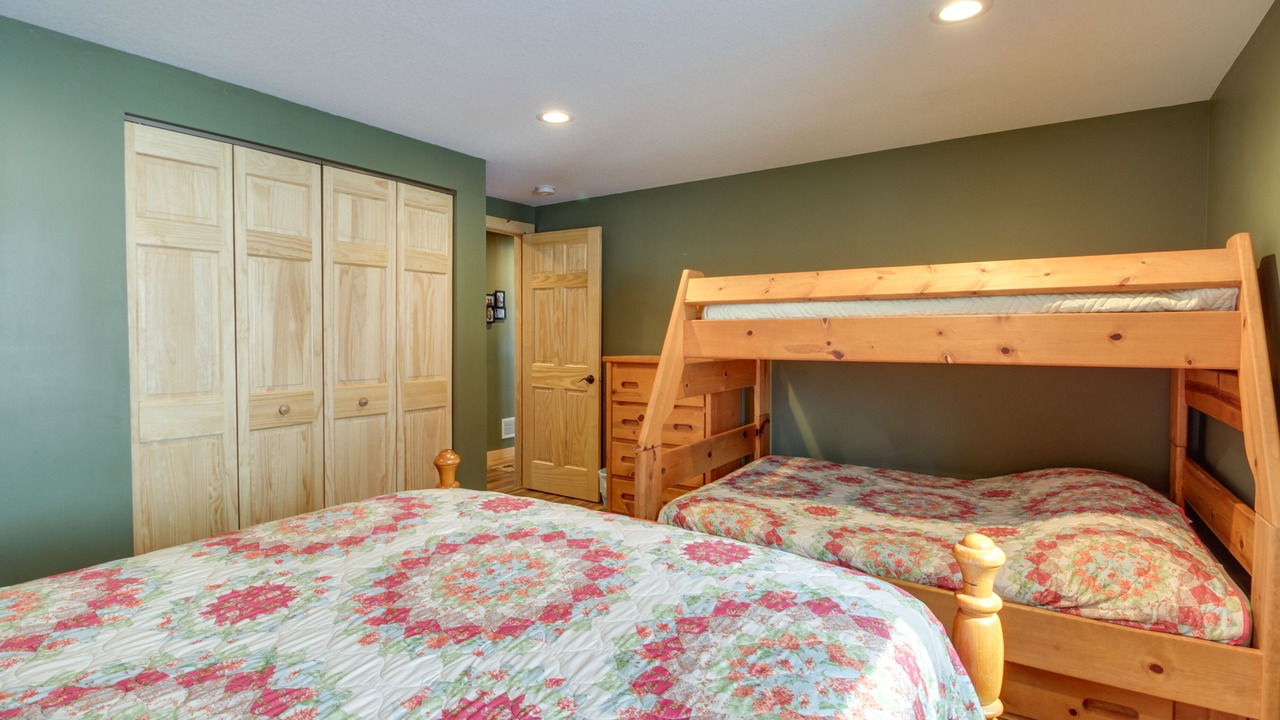 Photo of Bedroom in Breezy Point