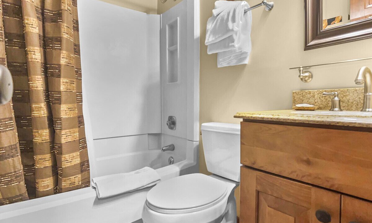 Photo of Bathroom in Snowshoe