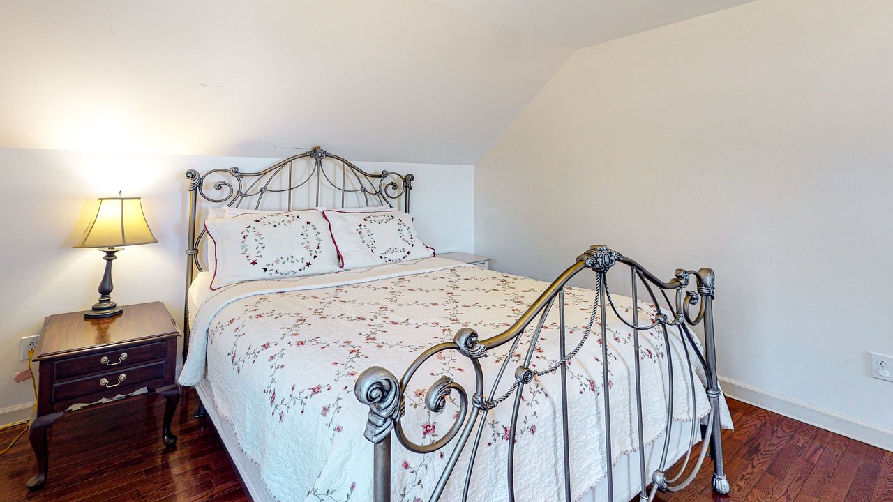 Photo of Bedroom in Ludlow