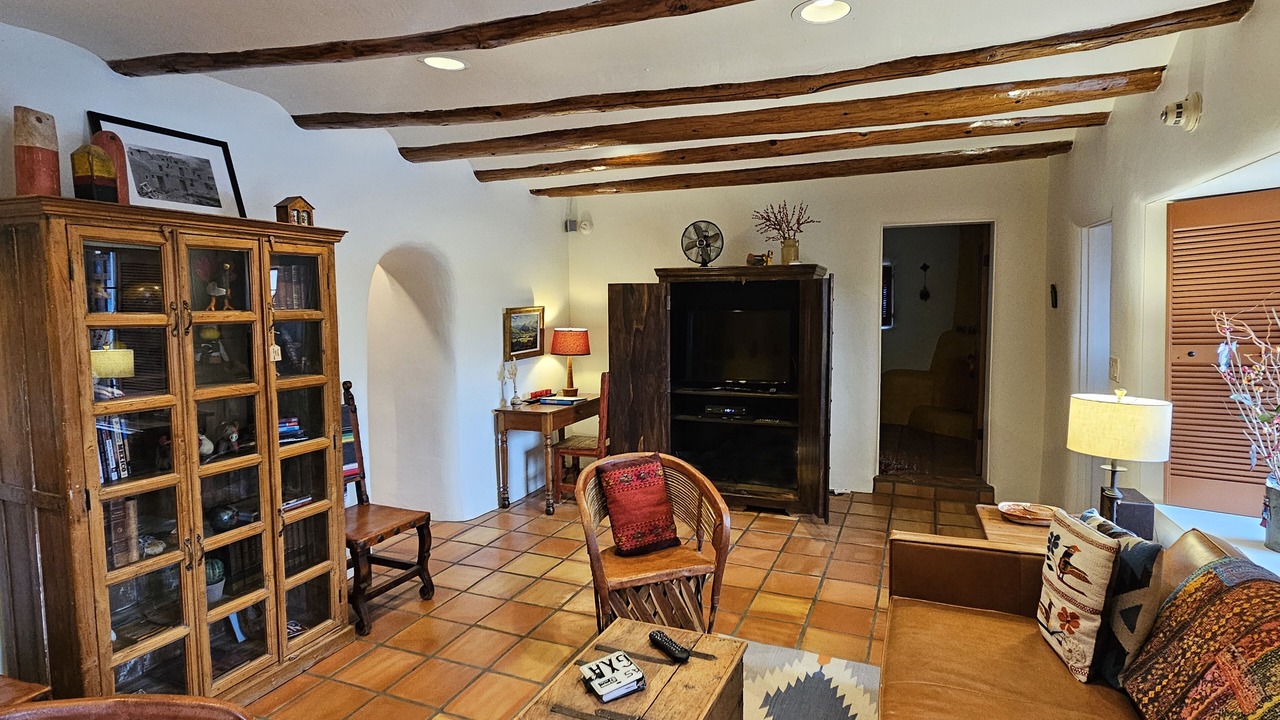 Photo of Livingroom in Taos