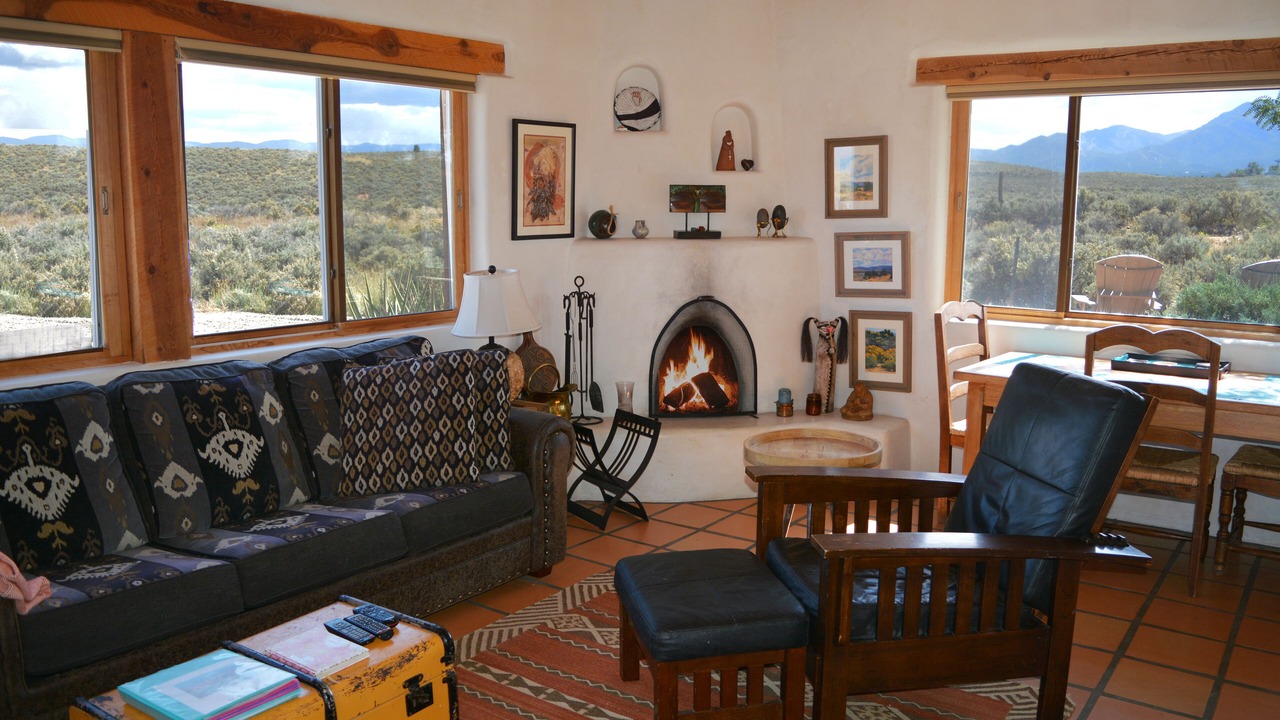 Photo of Livingroom in Taos