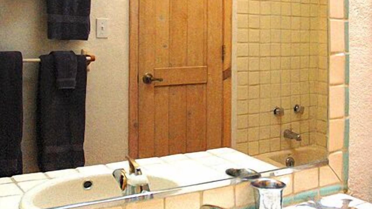 Photo of Bathroom in Arroyo Seco