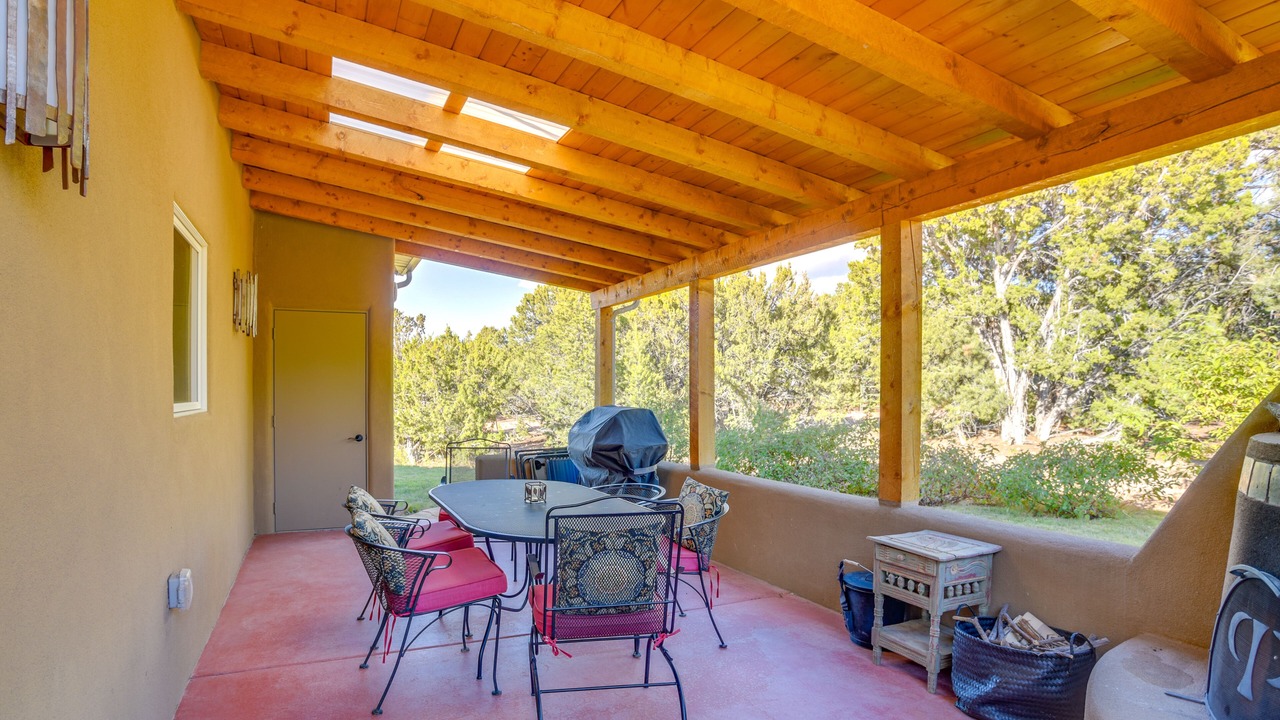 Photo of Livingroom in Tesuque