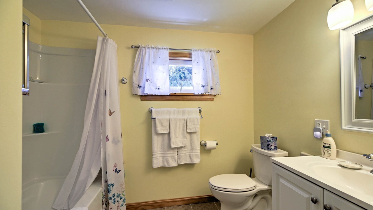 Photo of Bathroom in Isle La Motte