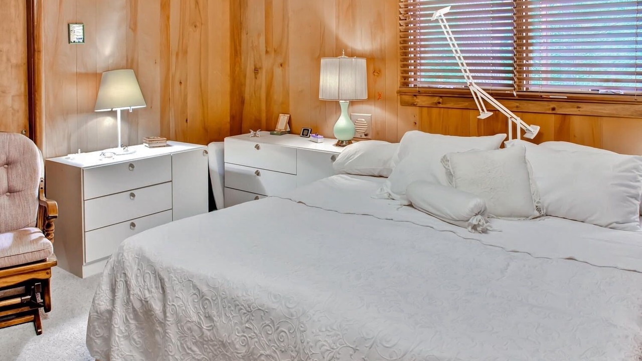 Photo of Bedroom in Brainerd