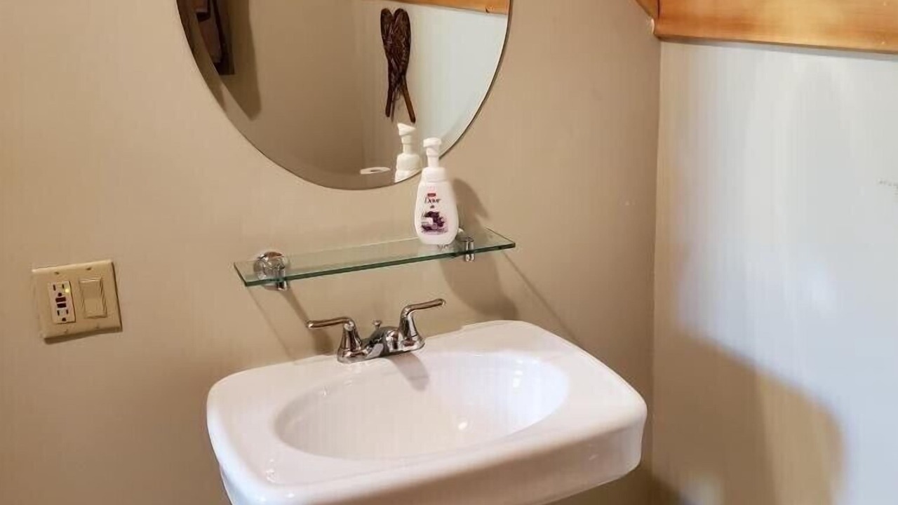 Photo of Bathroom in Jay