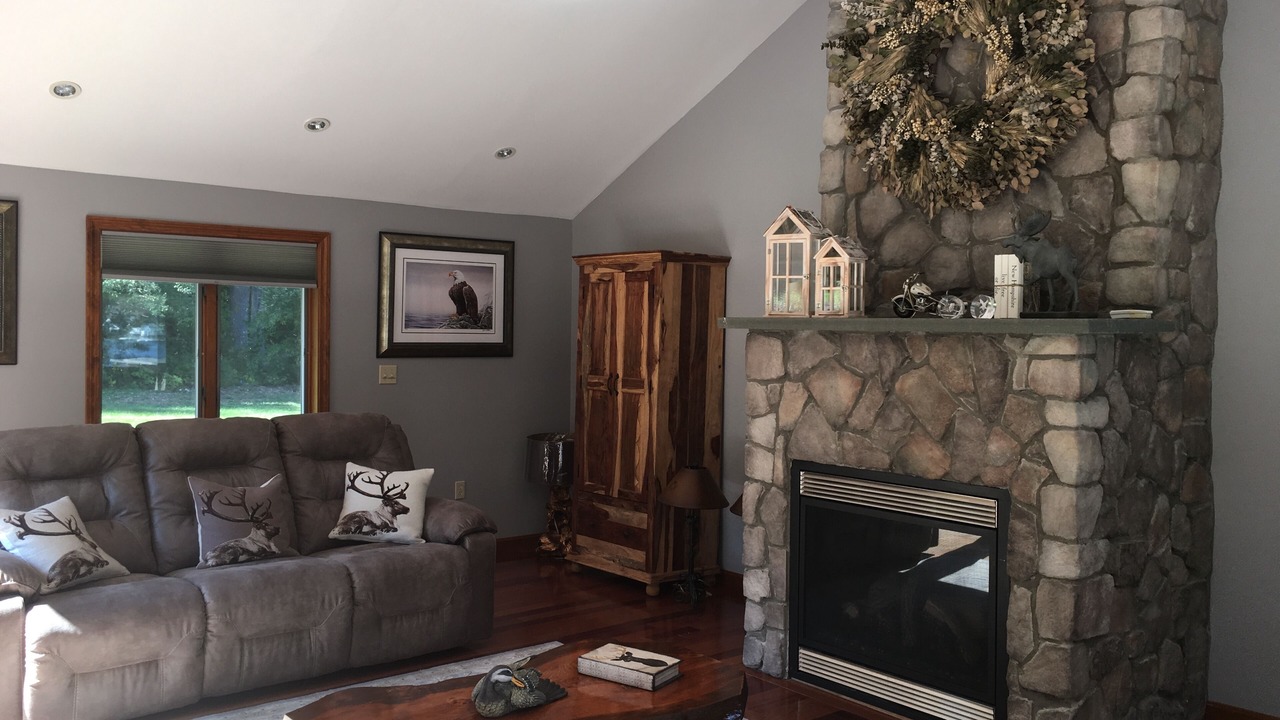 Photo of Livingroom in Laconia