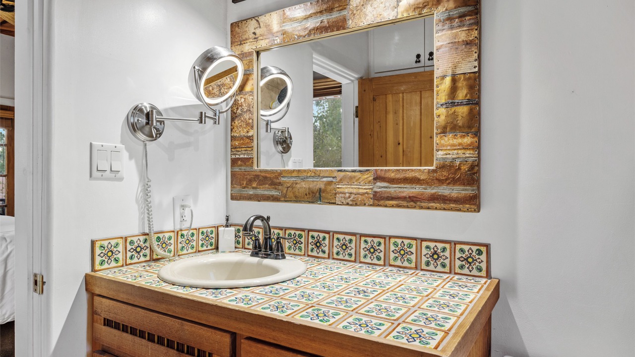 Photo of Bathroom in South Capitol