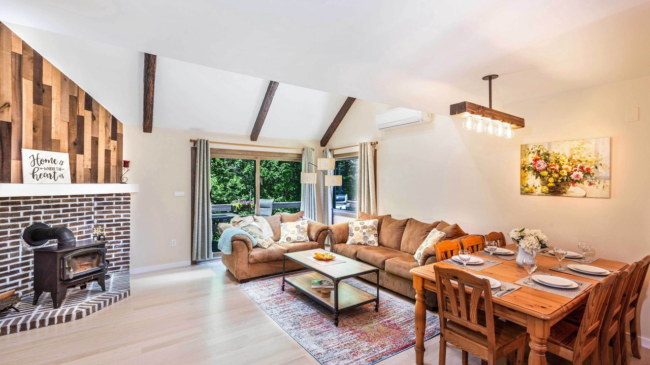 Photo of Livingroom in Village at Camelback