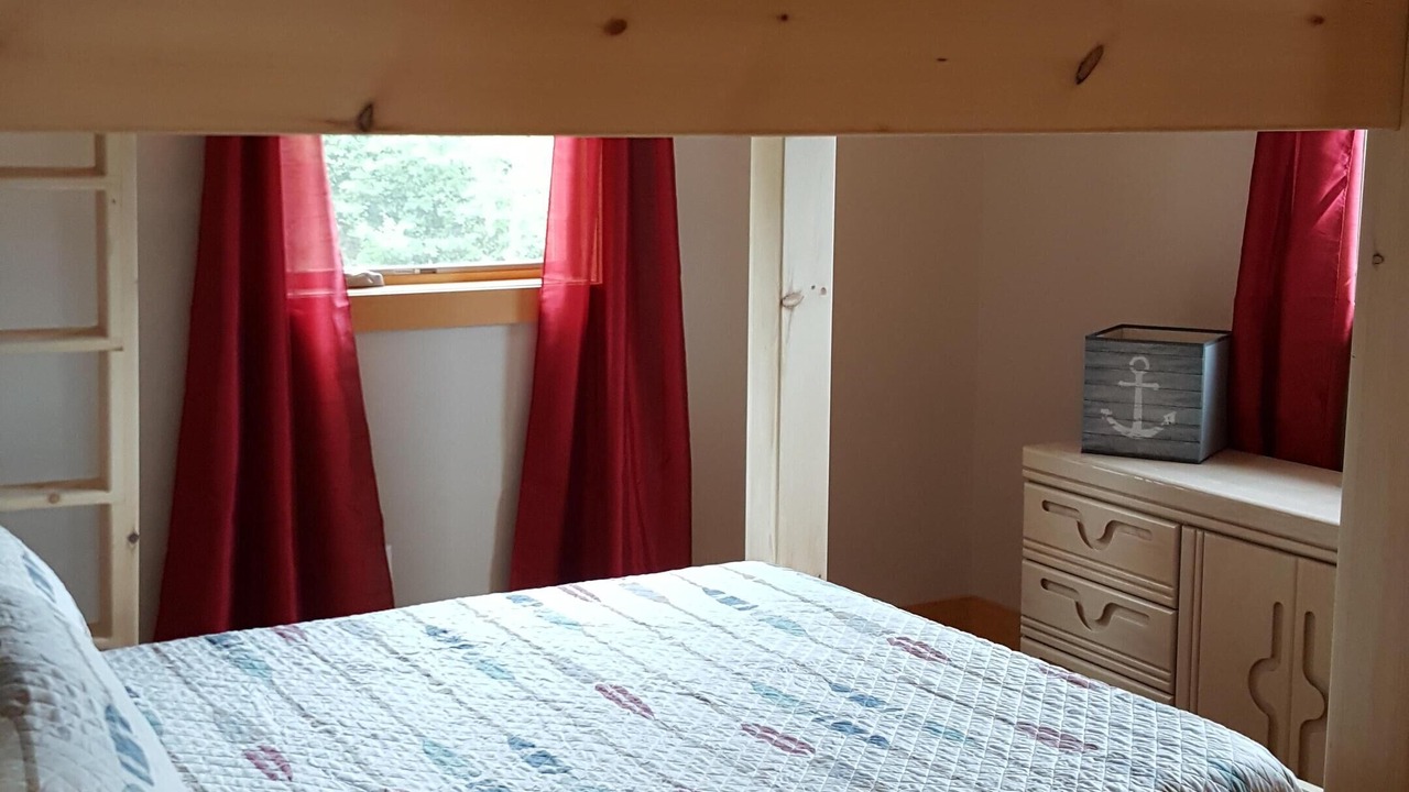 Photo of Bedroom in Wellesley Island
