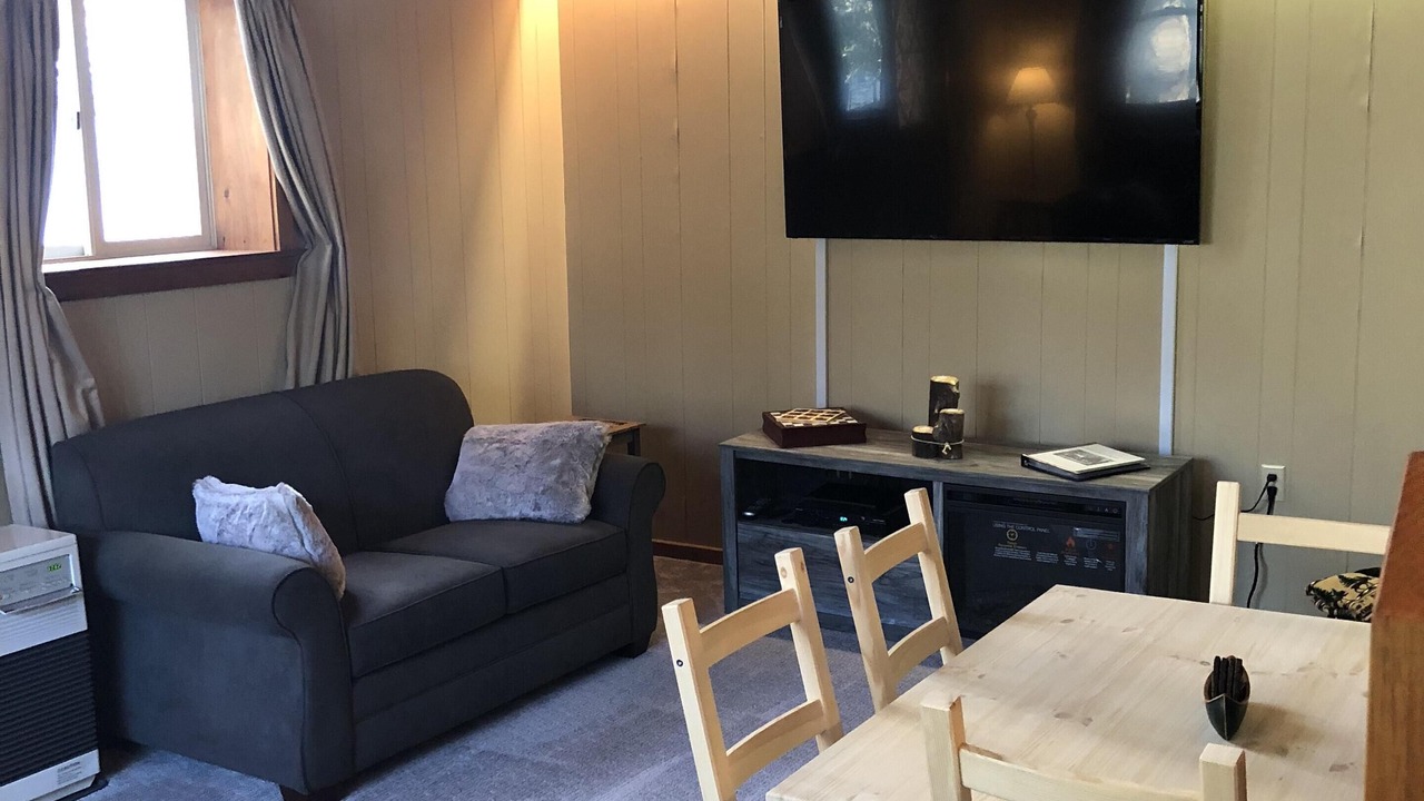 Photo of Livingroom in Jay