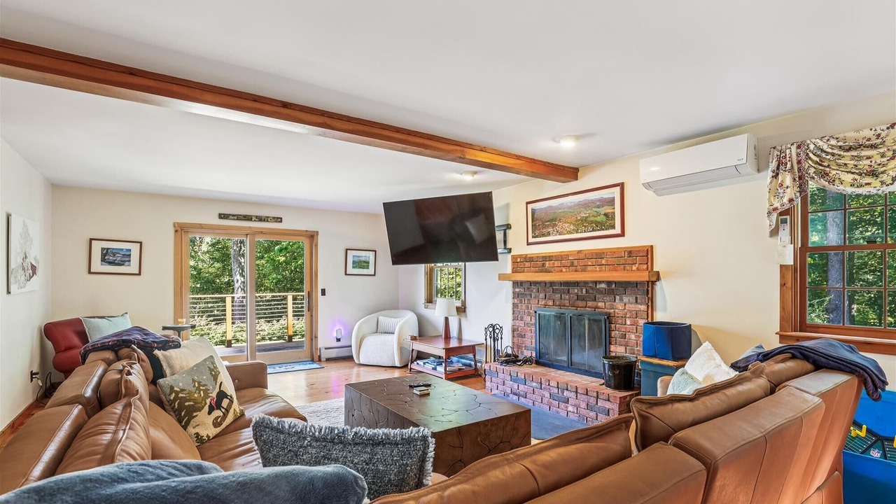 Photo of Livingroom in Stowe Hollow